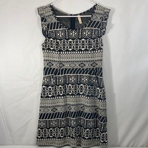 Xhiliration black and white shirt sleeve dress